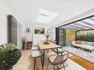 Kitchen/Diner- click for photo gallery